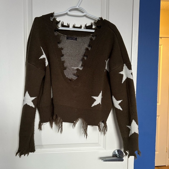 FASHION U TURN distressed sweater - Picture 1 of 3